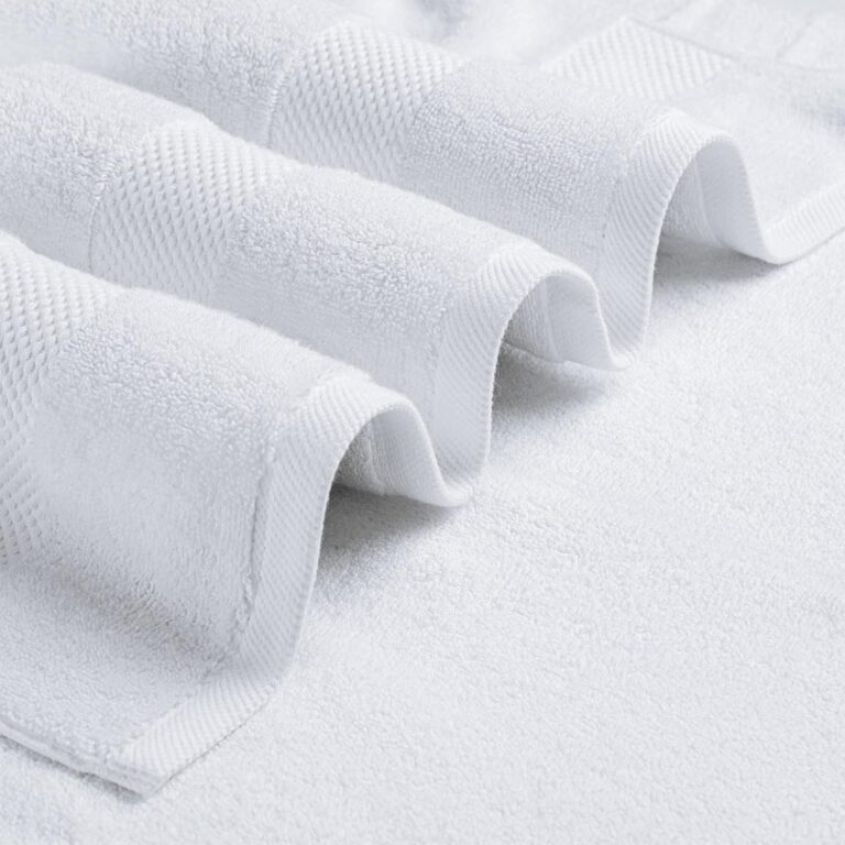 Large Towel Ksh 1,800/=